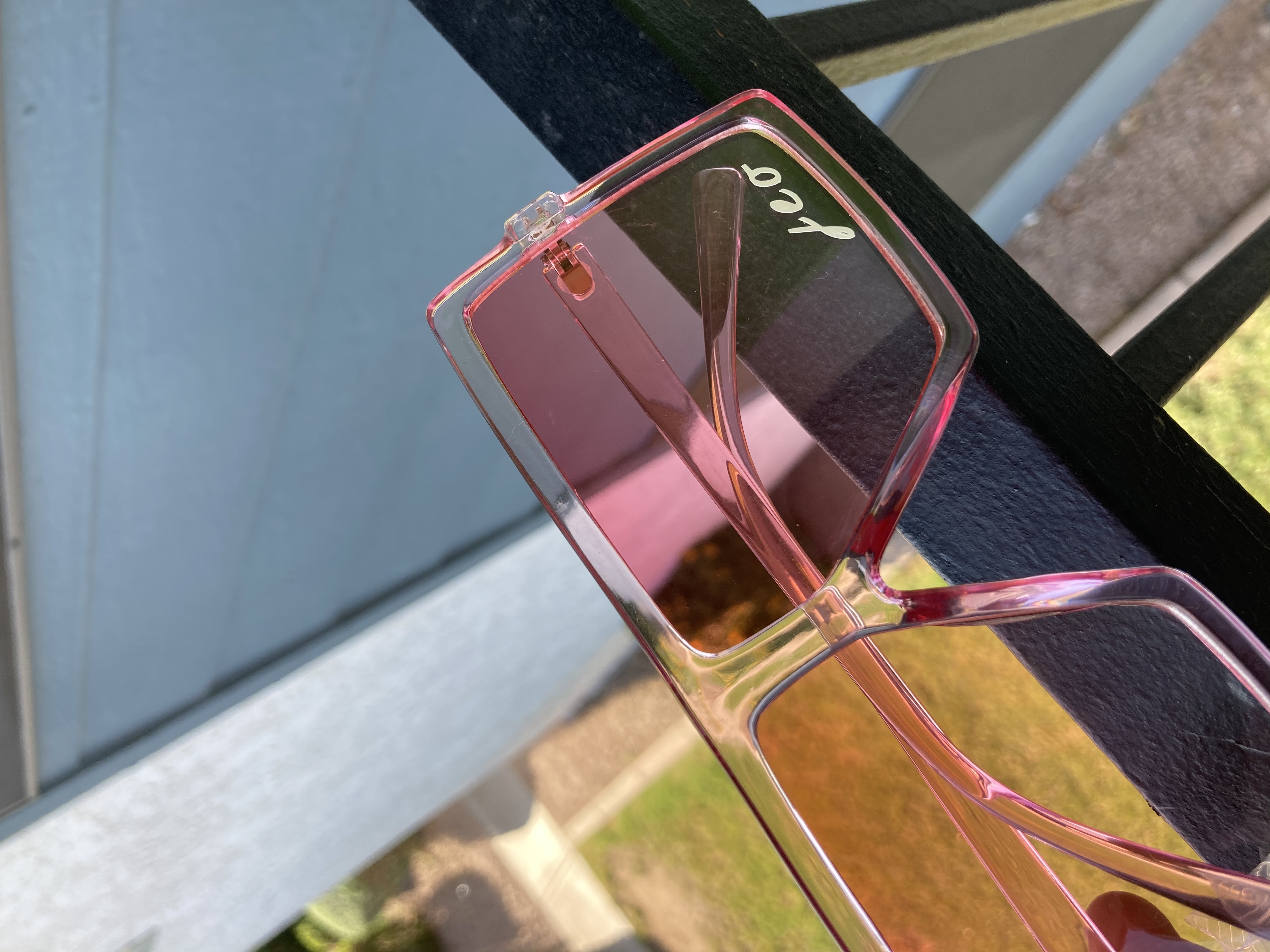 Custom glasses Raffle Creator